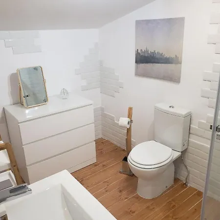 Room With Private Wc With Free Parking * Lisbon